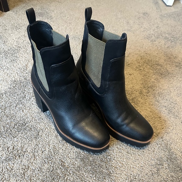 Chinese Laundry Platform Boots - Worn Once! - Picture 2 of 4